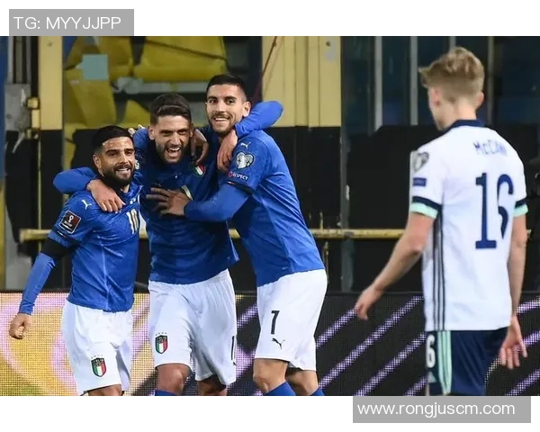 从伤痛中崛起的足球巨星们如何重返巅峰与荣耀