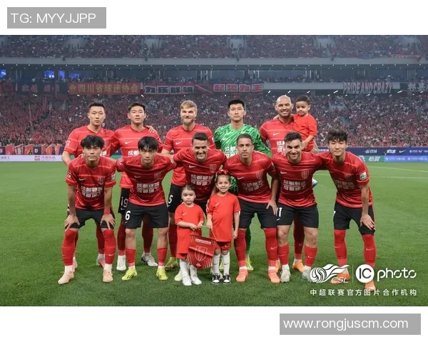 打工的足球明星有哪些他们的奋斗故事与成就分享